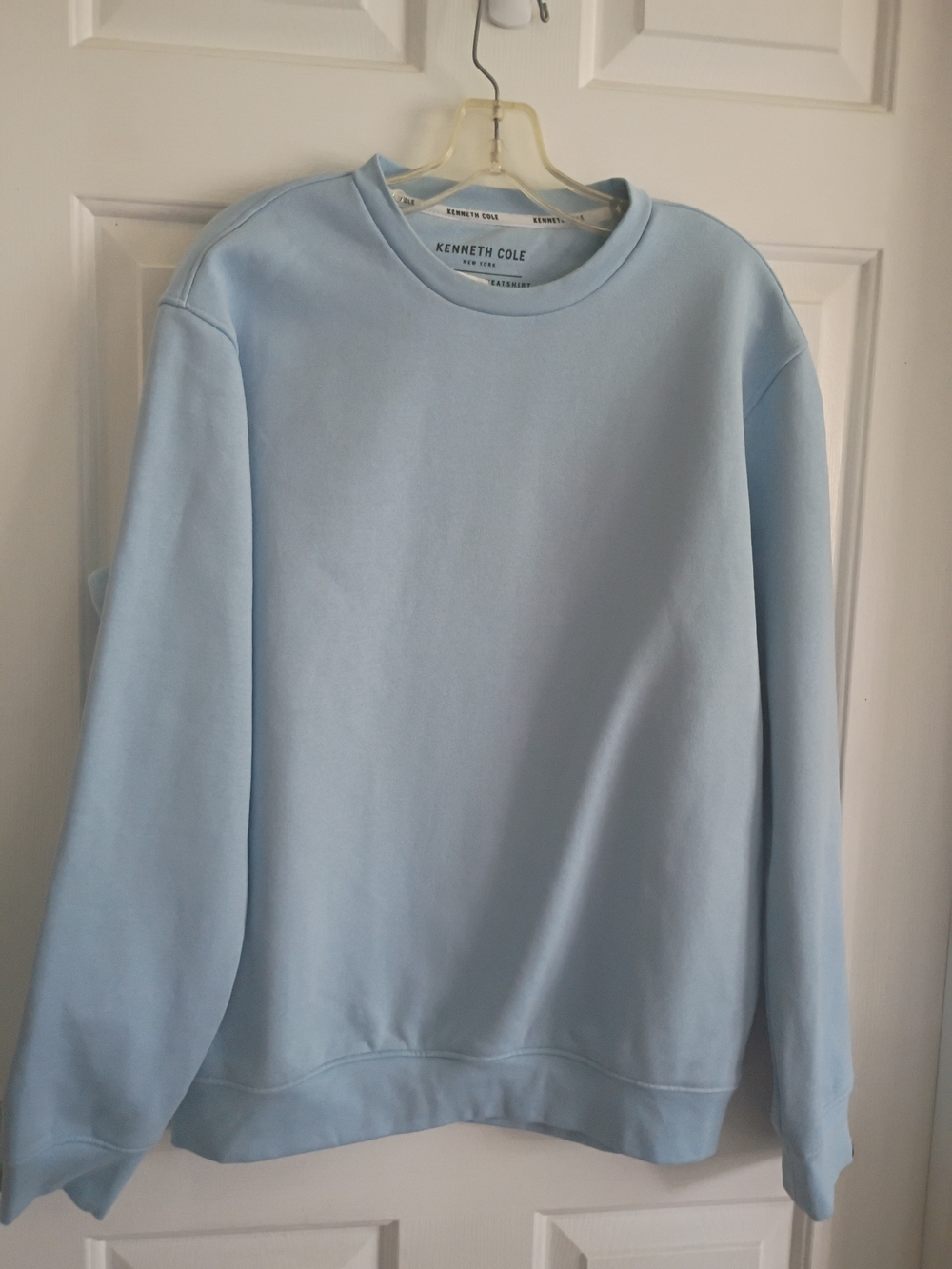 Kenneth Cole Men’s Light Blue Crewneck Sweatshirt. New
